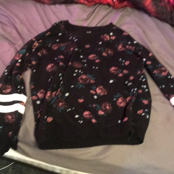 Empyre Sweaters - Emyre sweater